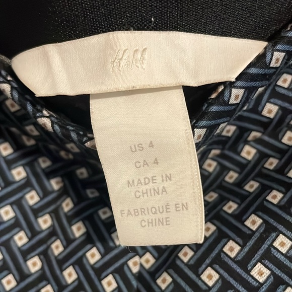 H&M Ladies Dress Pants -Size 4 - Picture 6 of 6